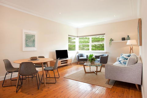 Boutique Hideaway With Direct Lagoon Access - Gold Coast 4U 1