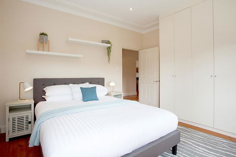 Boutique Hideaway With Direct Lagoon Access - Gold Coast 4U 3