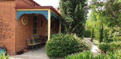 Boutique Motel Sefton House - Accommodation Gold Coast 3