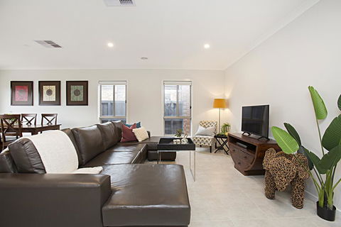 BOUTIQUE STAYS - Carinya - Accommodation Gold Coast 2