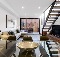 Boutique Stays - County Down Contemporary Port Melbourne Home - Gold Coast 4U