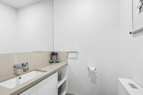 BOUTIQUE STAYS - Edinburgh Place - Accommodation Gold Coast 2