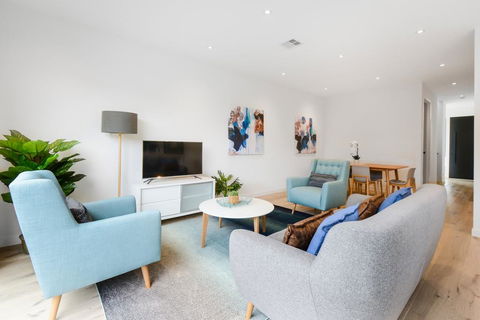 Boutique Stays - Murrumbeena Place 2 - Accommodation Gold Coast 0