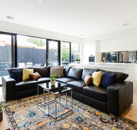 Boutique Stays-Murrumbeena Place 1 - Gold Coast 4U