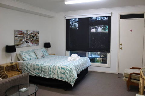 Box Hill Studio 3 At Canterbury Gardens - Accommodation Gold Coast 0