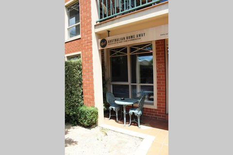 Box Hill Studio 3 At Canterbury Gardens - Accommodation Gold Coast 3