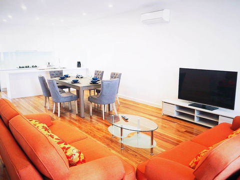 Boxhill 3Bed 3 Bath Free 2 Parking - Gold Coast 4U 0