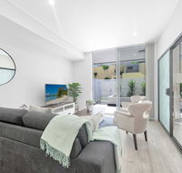 Brand new 2 bedrooms terrace with Free parking - Gold Coast 4U
