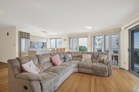 Breakwater Views Apartments - Gold Coast 4U 0