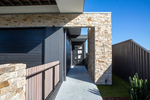 BREEZE At SALT - Accommodation Gold Coast 2