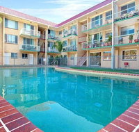 Bribie Beach King bed Unit overlooking pool - 1 Gold Coast