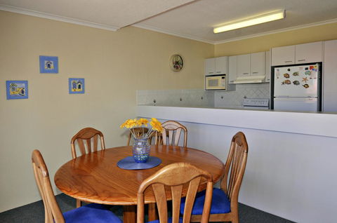 Bright & Comfortable In Quiet Location - Accommodation Gold Coast 3