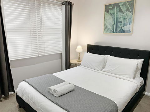 Bright 3-bedroom Apartment - Central Armidale - 1 Gold Coast 3