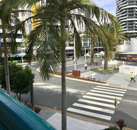 Broadbeach Private Apt with CHA - Gold Coast 4U
