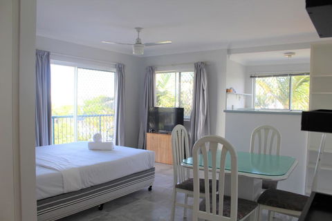 Broadwater Keys Holiday Apartments - 1 Gold Coast 2