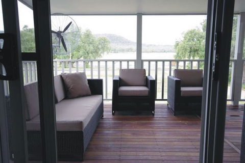 Broke Village Hideaway - Accommodation Gold Coast 2