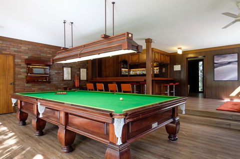 Brookfield Retreat - Large Holiday Home / Group Accommodation - Gold Coast 4U 0