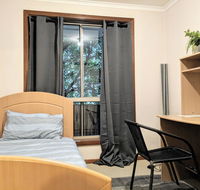 Budget Clayton Homestay - Gold Coast 4U