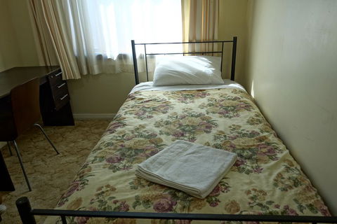 Budget In Goulburn - Gold Coast 4U 3