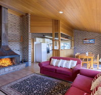 Bundilla 4- Townhouse with Wifi - Accommodation Gold Coast