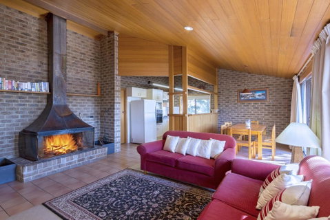 Bundilla 4- Townhouse With Wifi - Accommodation Gold Coast 0