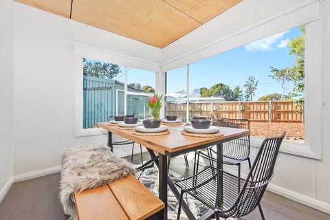 BUNGALOW BEAUTY - Hosted By: L'Abode Accommodation - Accommodation Gold Coast 1