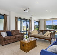 Bungan Beach House - heated indoor pool - Gold Coast 4U