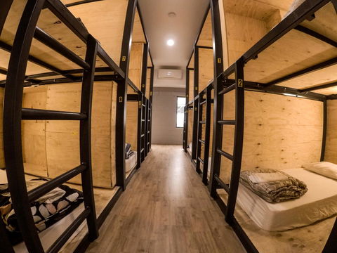 Bunk Inn Hostel - Gold Coast 4U 0