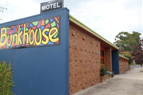 Bunkhouse Motel - Accommodation Gold Coast 2