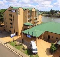 Burnett Riverside Hotel - Gold Coast 4U