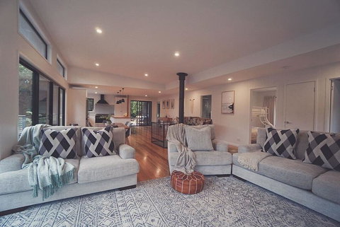 Bush & Beach Family Retreat - Accommodation Gold Coast 2