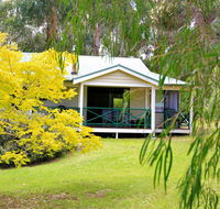 Bushy Lake Chalets - Gold Coast 4U