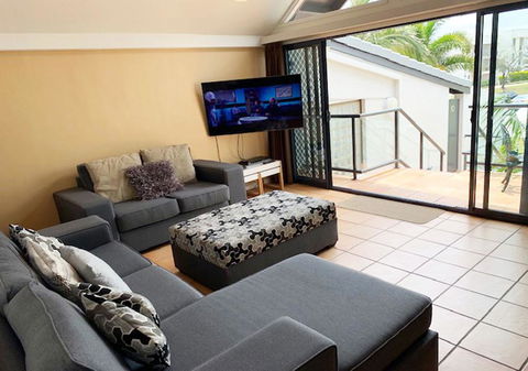 Byron Bay Beachfront Apartments - Gold Coast 4U 2