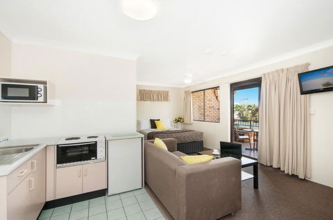 Byron Bayside Central Studio Apartments - Gold Coast 4U 3