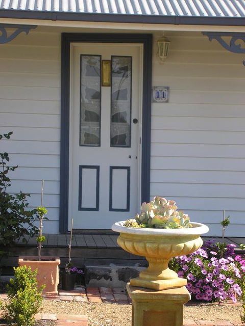 C & A's Cottage - Accommodation Gold Coast 3