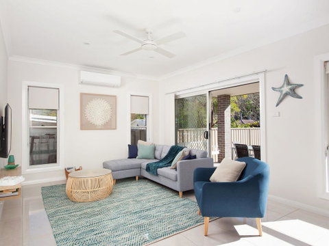 C A L M At Beautiful Shoal Bay - Accommodation Gold Coast 0