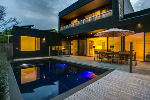 C-Escape - Accommodation Gold Coast 0