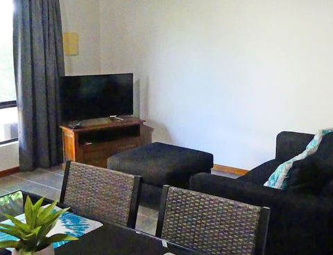 Cable Beach 1 Bed RESORT Apartment Private Wifi - Gold Coast 4U 1