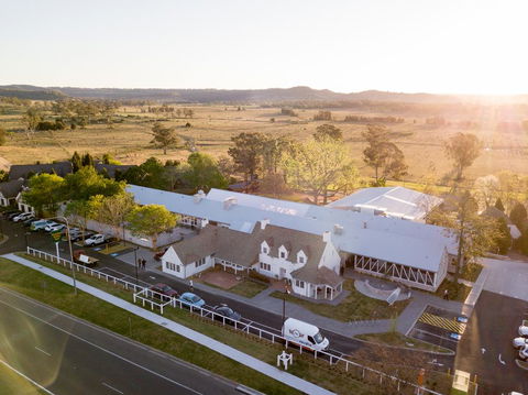 Camden Valley Inn - Accommodation Gold Coast 0
