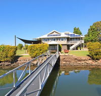 Campbell 7 - Large Queenslander on Maroochy River - Accommodation Gold Coast