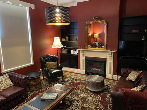 Campbell House - Gold Coast 4U 1
