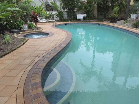 Cannes Court Apartments - Accommodation Gold Coast 2