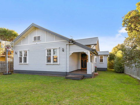 Cape Hays - Accommodation Gold Coast 0