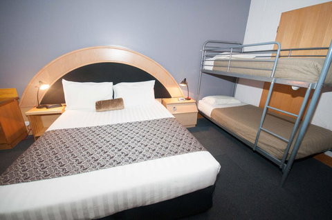 Capital Airport Motel - Accommodation Gold Coast 1