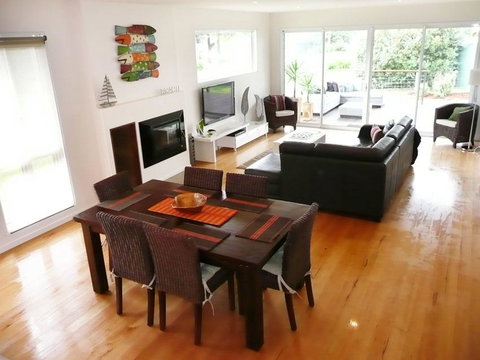 Captain's Cottage - Accommodation Gold Coast 2