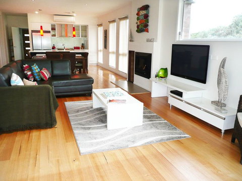 Captain's Cottage - Accommodation Gold Coast 3
