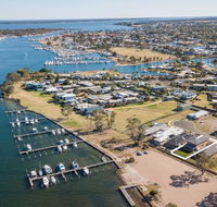 Captains Hideaway - Jetty Berth and Pet Friendly - Accommodation Gold Coast