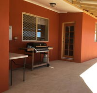 Caretakers Cottage Budget Accommodation - Accommodation Gold Coast