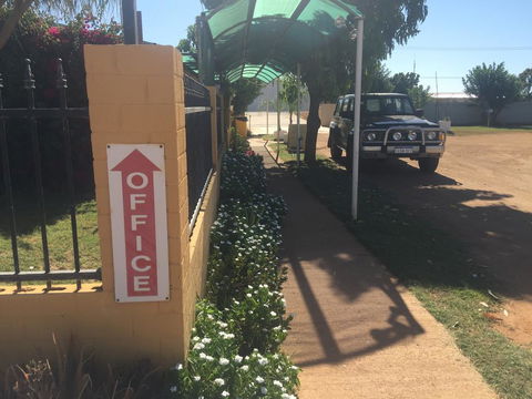 Carnarvon Caravan Park - Accommodation Gold Coast 3