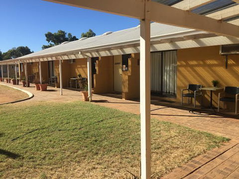 Carnarvon Caravan Park - Accommodation Gold Coast 0